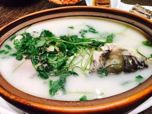 金牛湖砂鍋魚頭